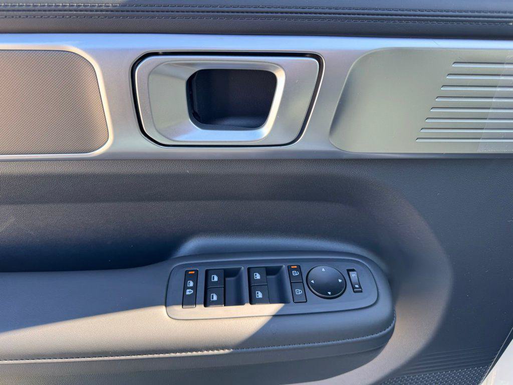 New 2026 Hyundai Santa Fe SEL AWD/4WD image 16
