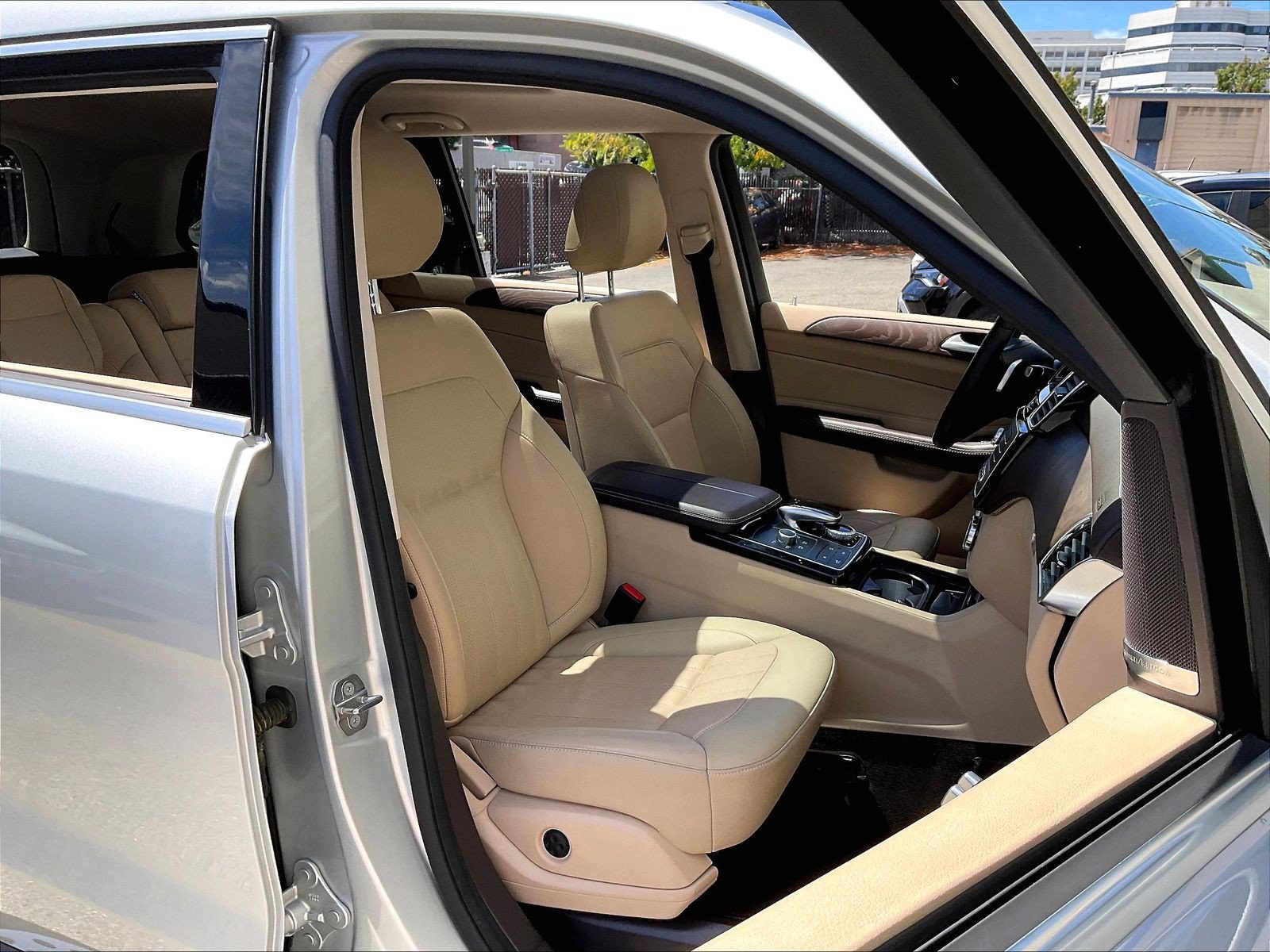 Used 2019 Mercedes-Benz GLS 450 4MATIC image 6