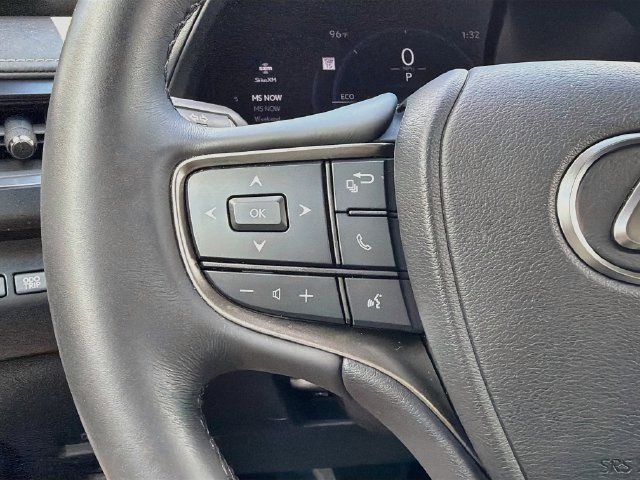 Used 2025 Lexus UX 300h FWD image 37