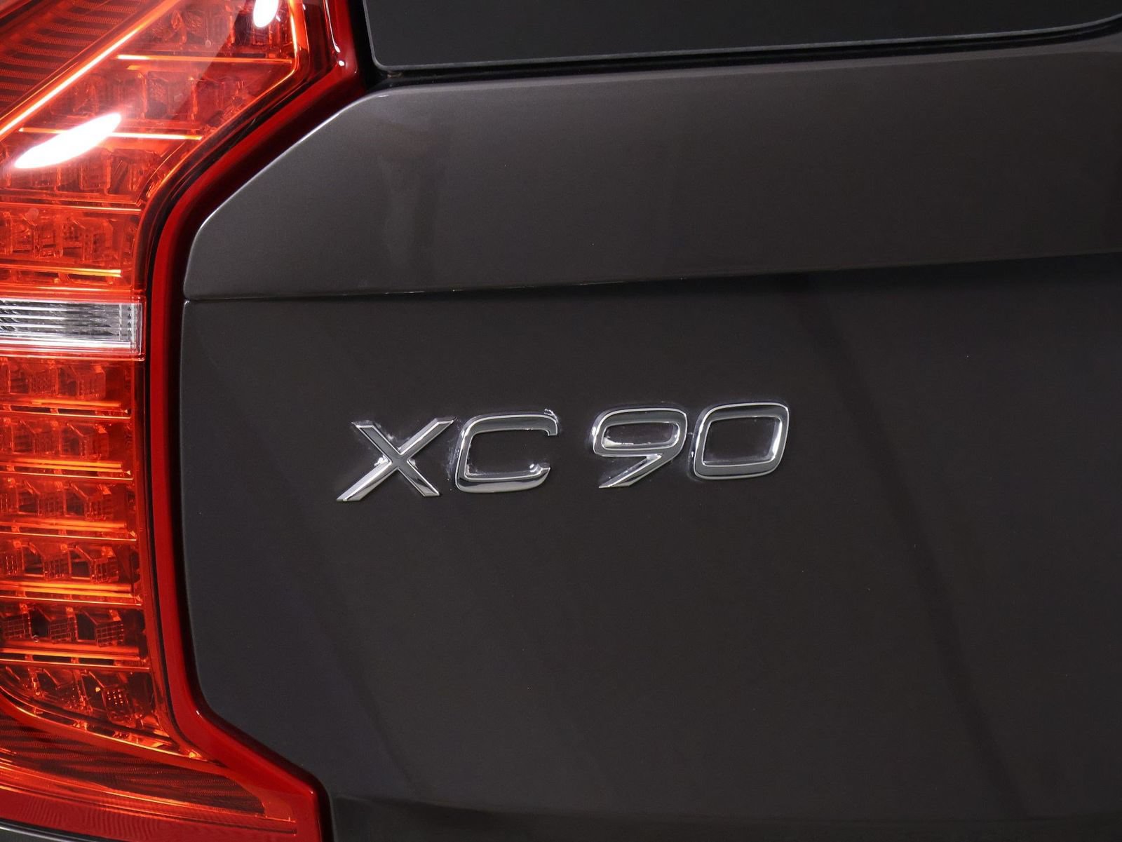 Used 2024 Volvo XC90 T8 Ultimate AWD/4WD image 19