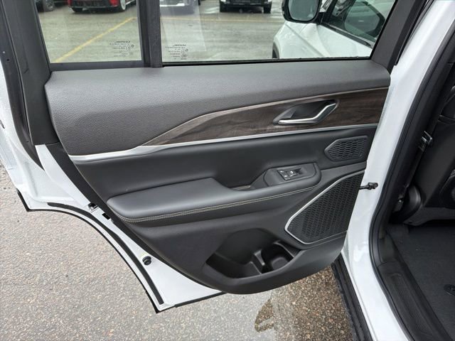 New 2026 Jeep Grand Cherokee Limited image 13