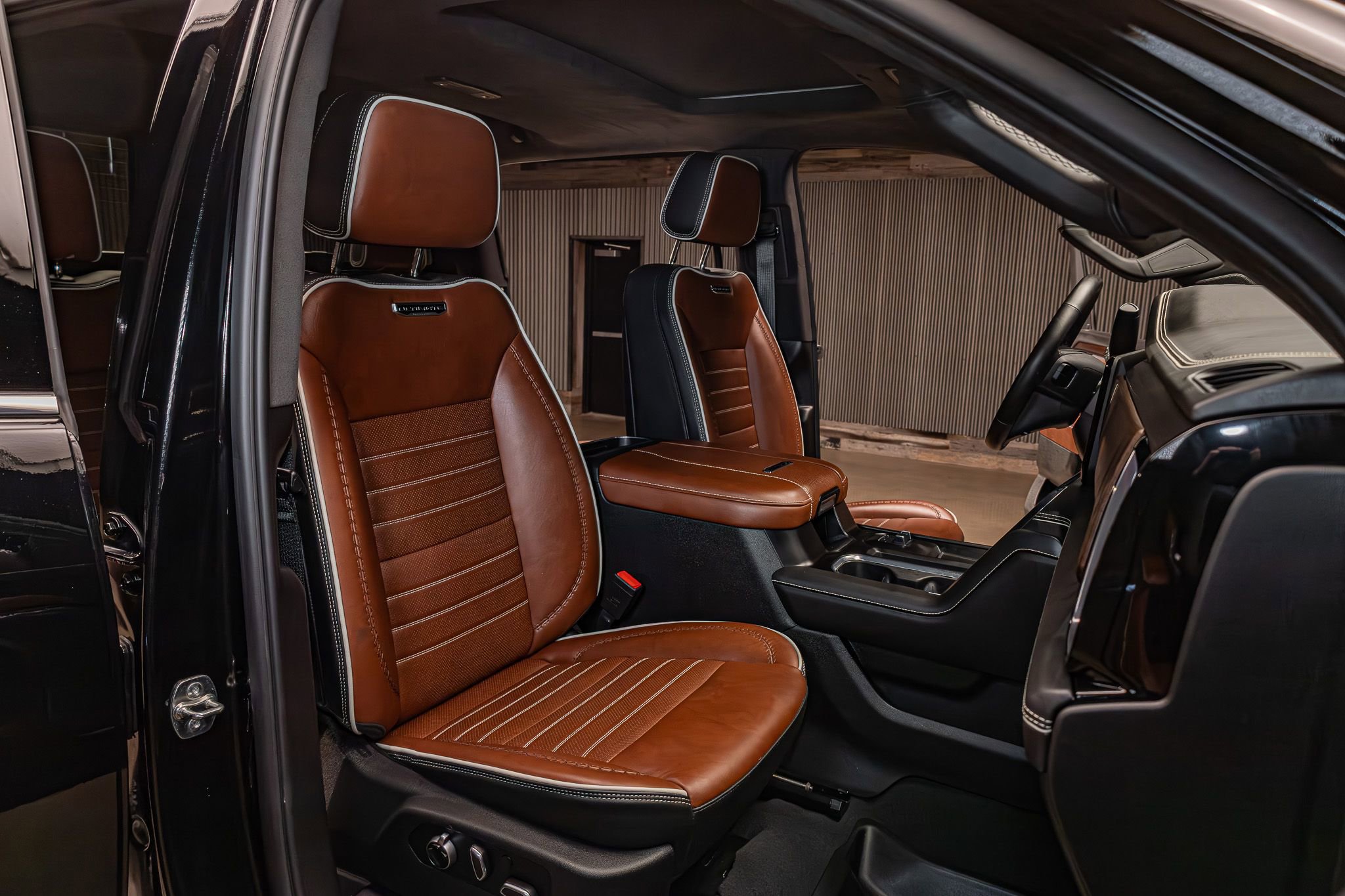 Used 2025 GMC Sierra 3500 Denali Ultimate image 26