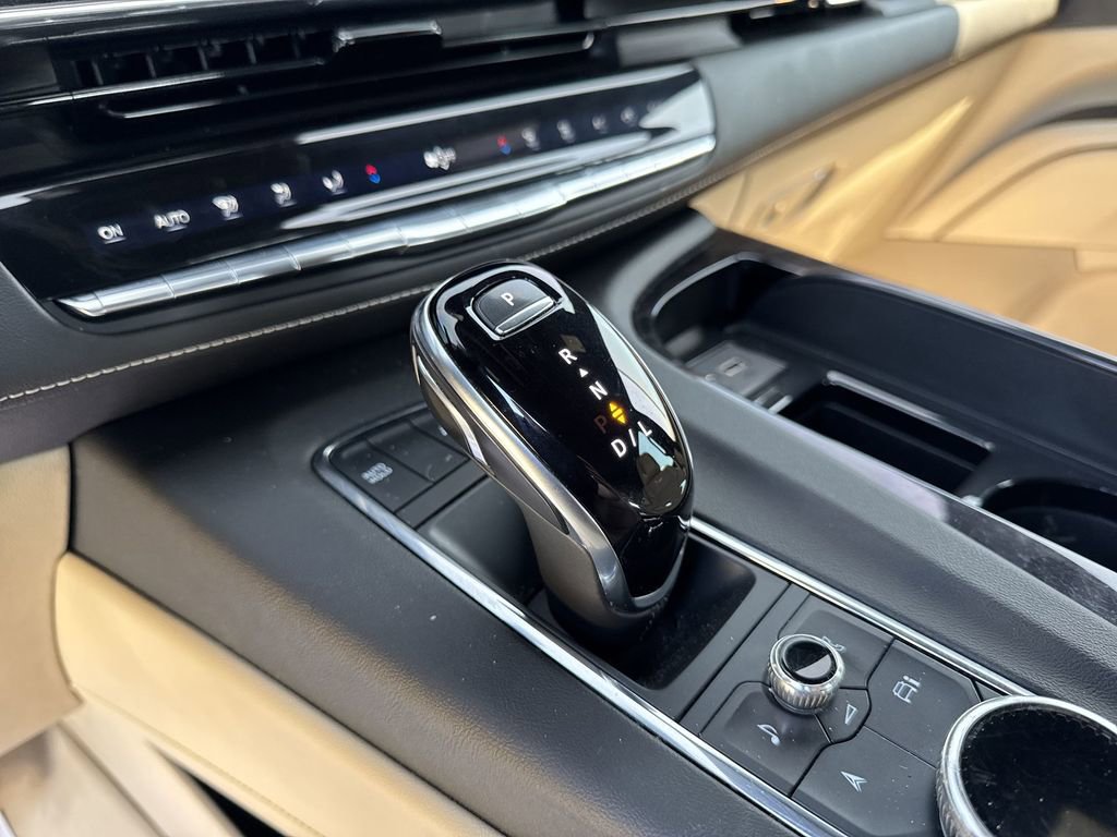 Used 2021 Cadillac Escalade ESV Premium Luxury AWD/4WD image 20