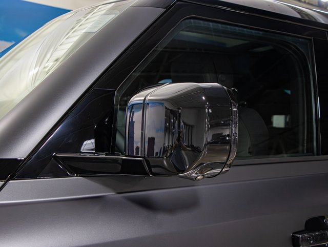 New 2025 Land Rover Defender 110 V8 image 10