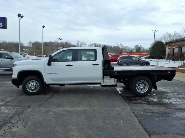 Used 2025 Chevrolet Silverado 3500 W/T image 16