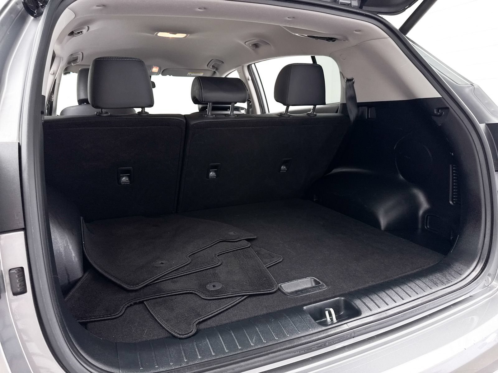 Used 2020 Kia Sportage EX FWD image 32