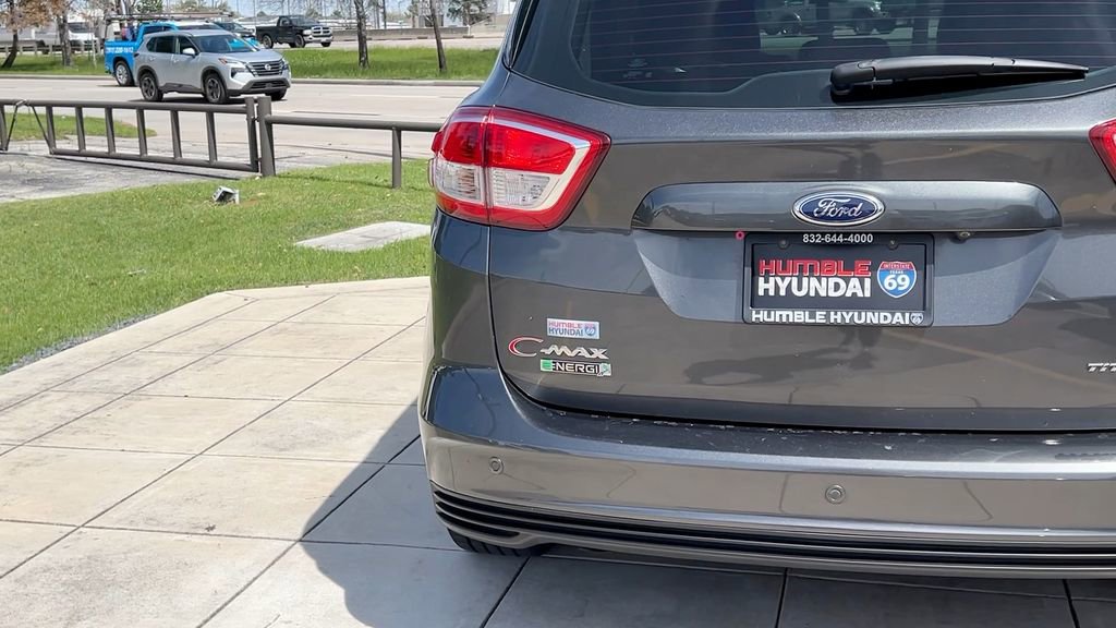 Used 2017 Ford C-MAX Energi Titanium w/ Equipment Group 501A image 16