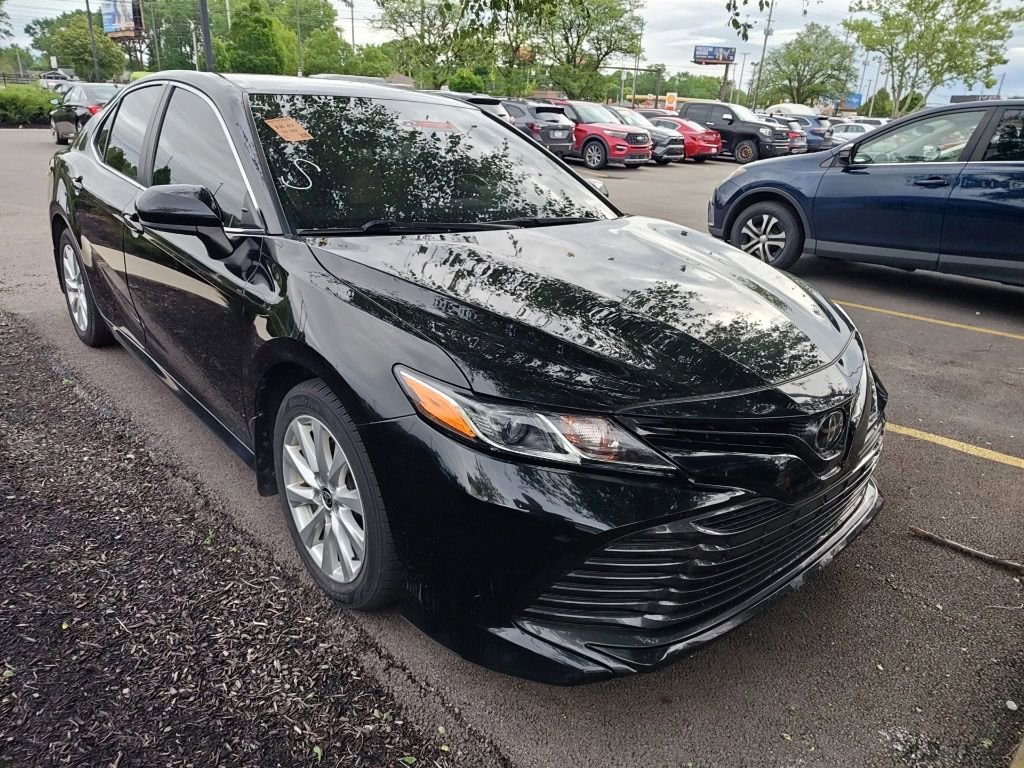 Used 2020 Toyota Camry LE AWD/4WD image 3