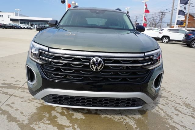 Used 2025 Volkswagen Atlas Peak Edition SE image 10