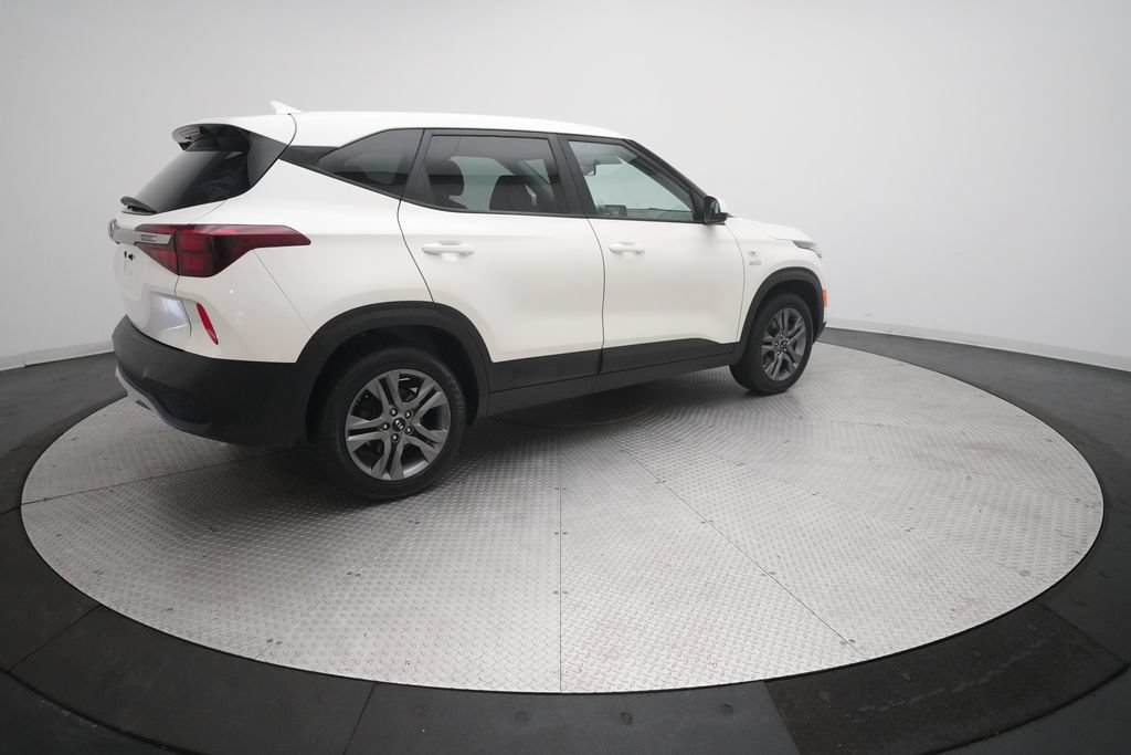 Used 2021 Kia Seltos LX AWD/4WD image 32