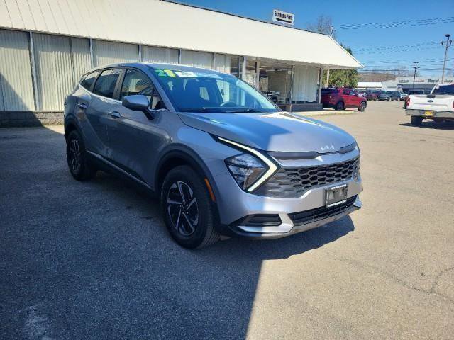 Used 2023 Kia Sportage LX image 5