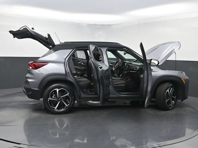Used 2021 Chevrolet TrailBlazer RS w/ Sun and Liftgate Package FWD image 41