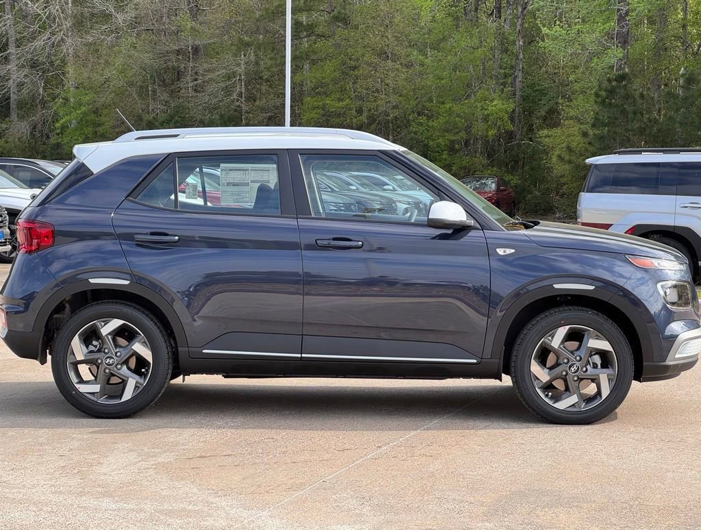 New 2026 Hyundai Venue SEL image 8