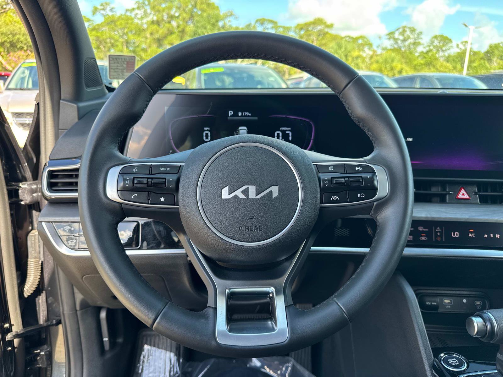 Used 2024 Kia Sportage X-Line w/ X-Line Premium Package AWD/4WD image 28
