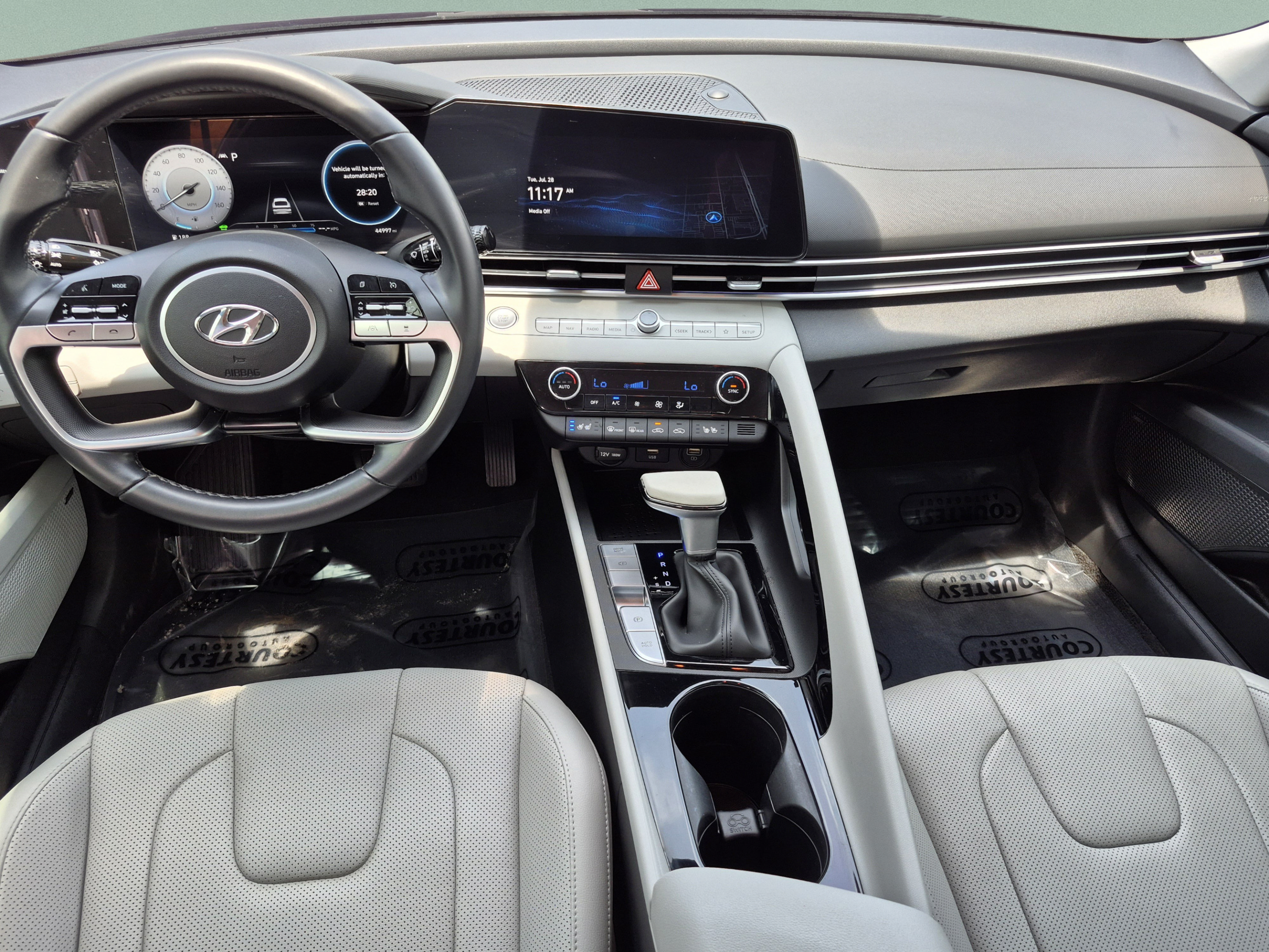 Certified 2023 Hyundai Elantra Limited FWD image 10