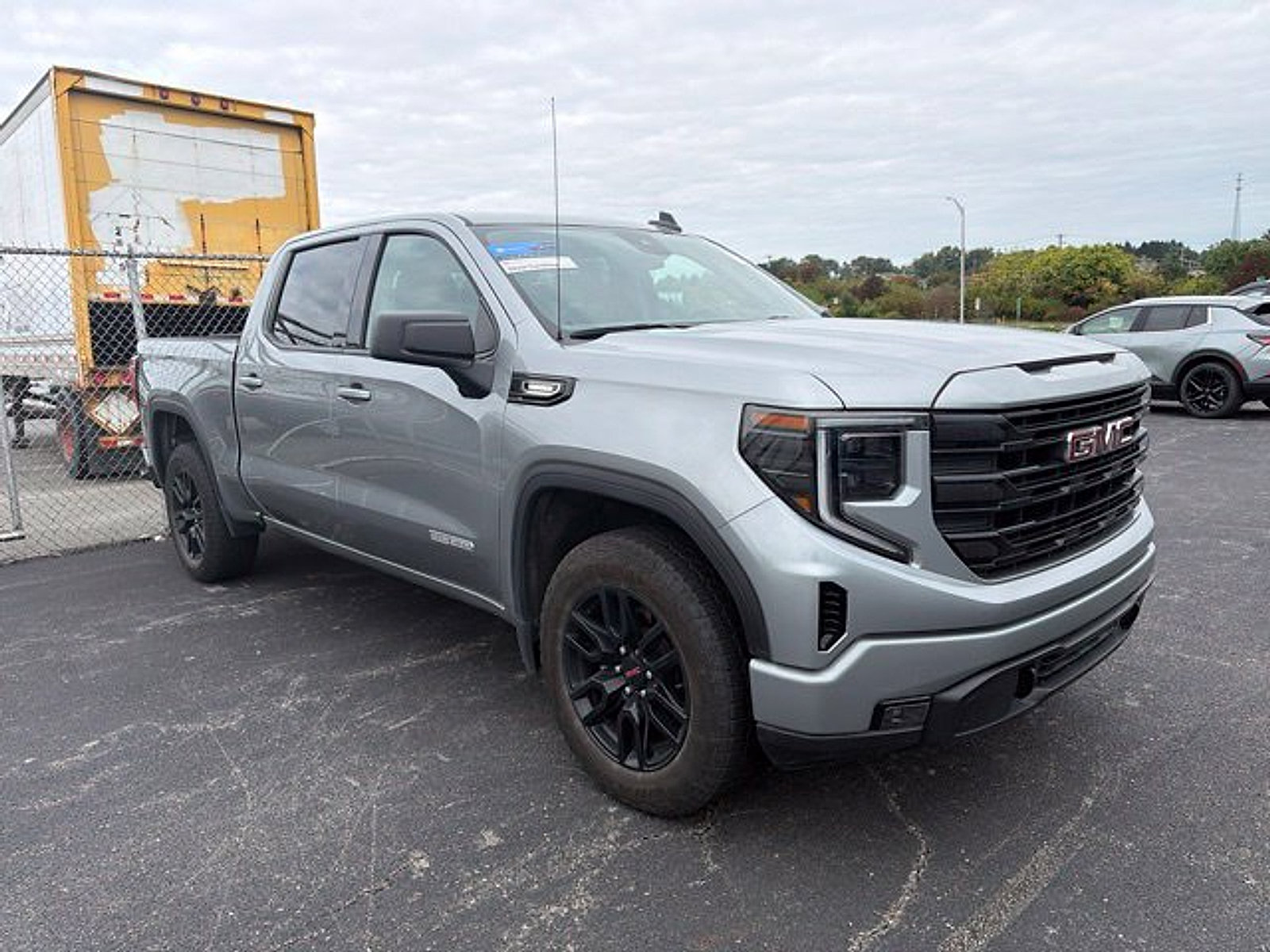 Certified 2024 GMC Sierra 1500 Elevation AWD/4WD image 4