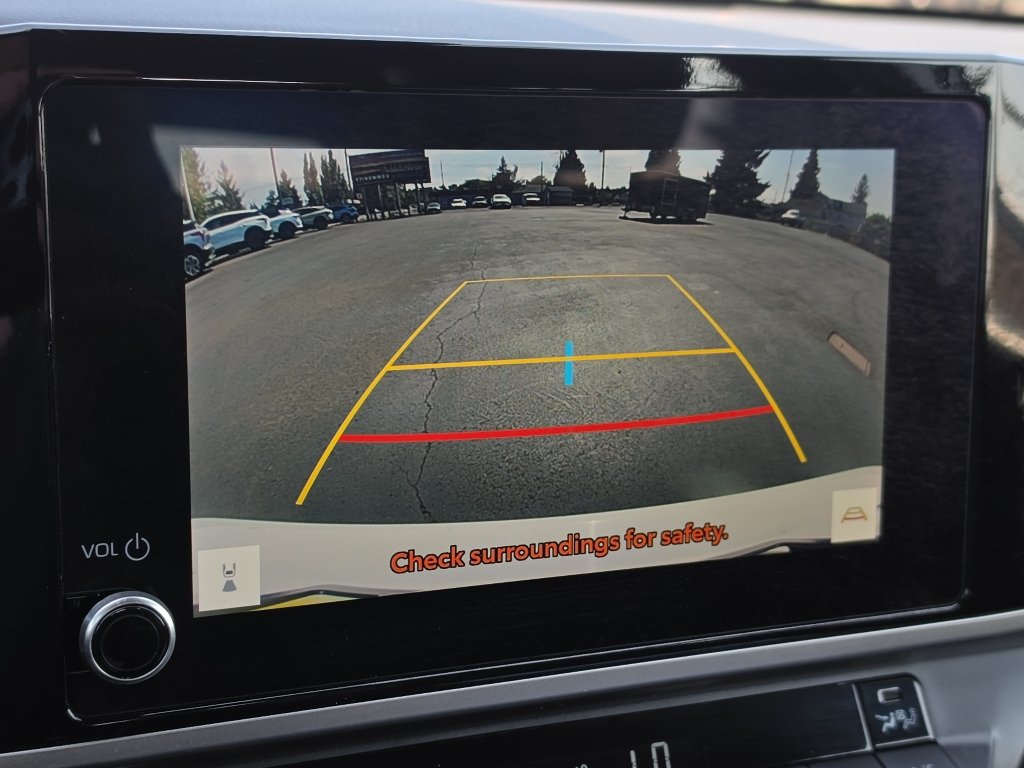 Used 2025 Toyota Camry SE FWD image 27