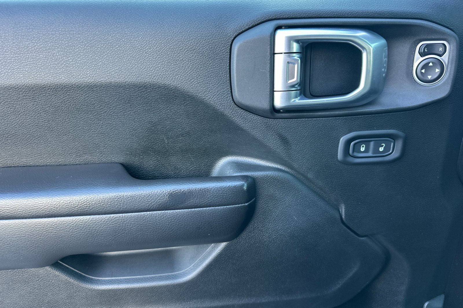 Used 2020 Jeep Wrangler Unlimited Rubicon w/ Quick Order Package 28Y Recon image 14