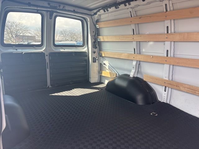 Used 2024 Chevrolet Express 2500 w/ Driver Convenience Package image 27