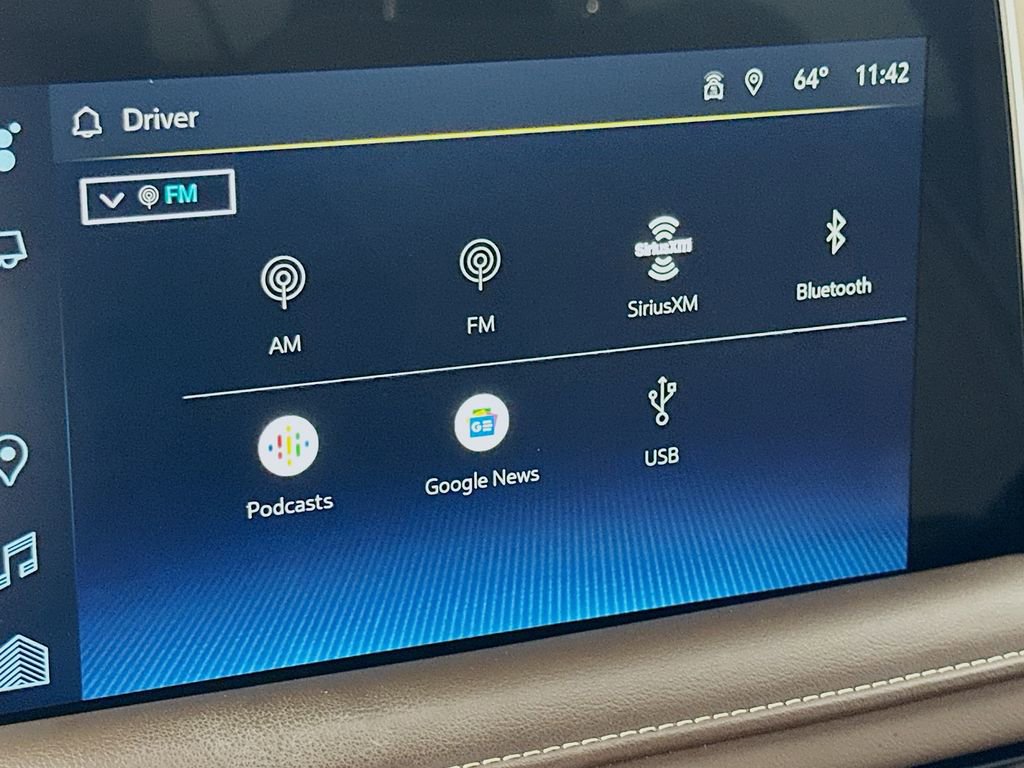 Used 2022 Chevrolet Suburban High Country image 30