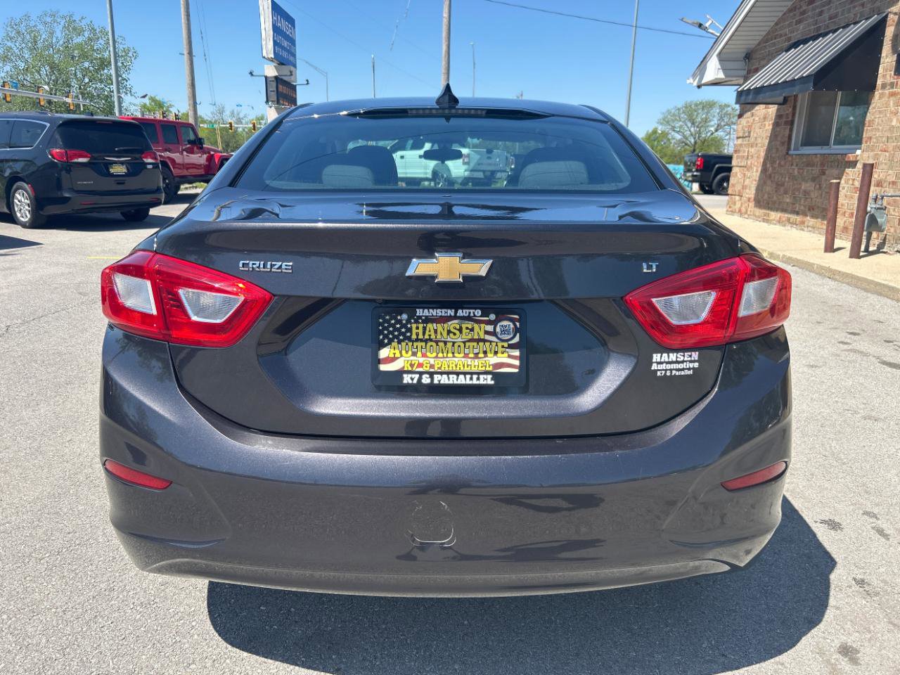 Used 2017 Chevrolet Cruze LT FWD image 6
