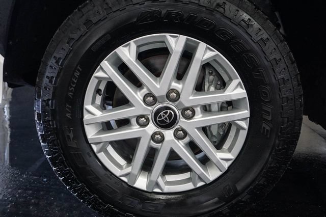 Used 2023 Toyota Tundra SR5 w/ SR5 Convenience Package AWD/4WD image 4