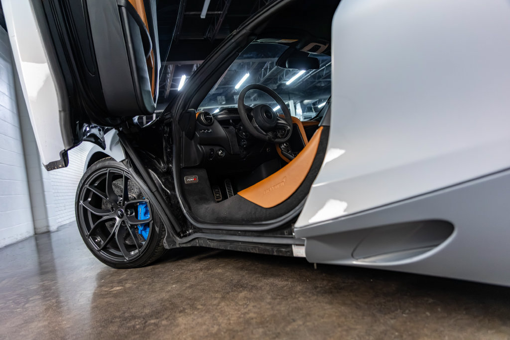 Used 2020 McLaren 720S Luxury RWD image 24