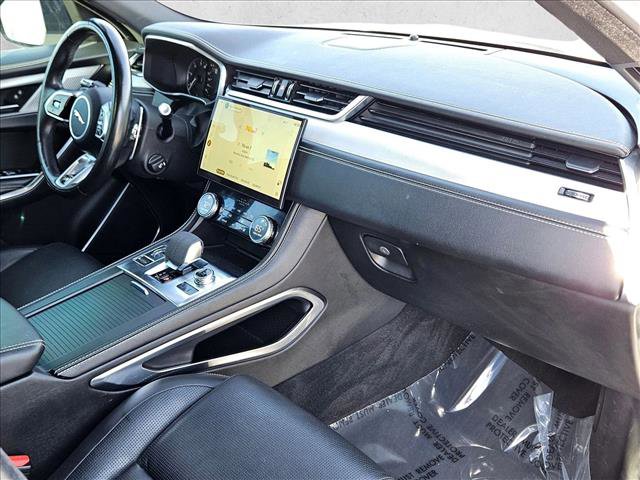 Used 2021 Jaguar F-PACE R-Dynamic S image 23