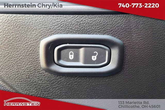 Used 2024 Jeep Wrangler Sport S image 16