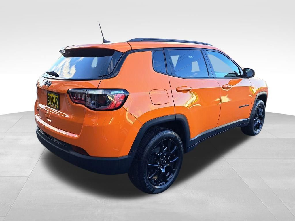 New 2026 Jeep Compass Latitude w/ Sun and Sound Group AWD/4WD image 6