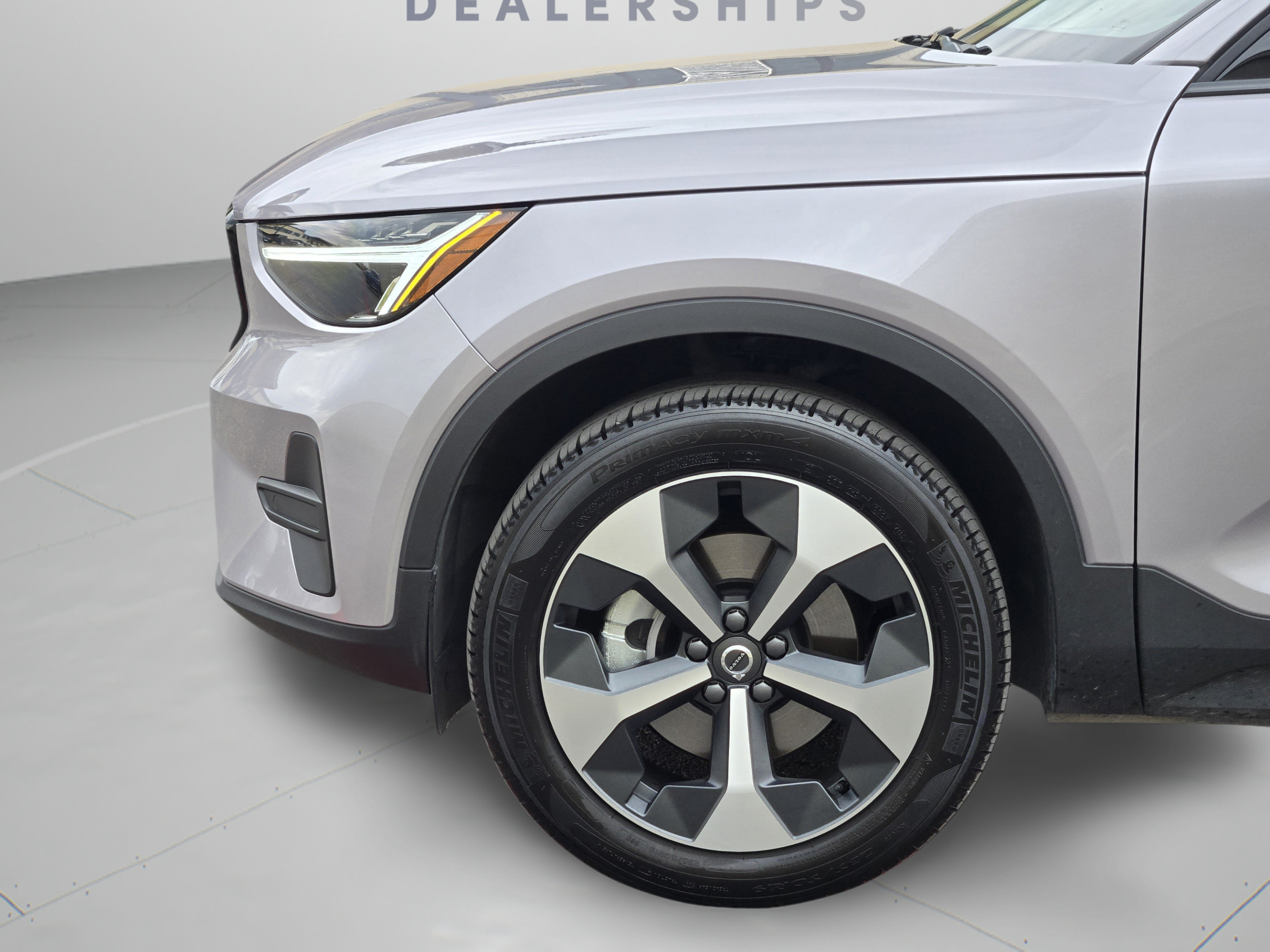 Certified 2026 Volvo XC40 B4 Core w/ Climate Package FWD image 37