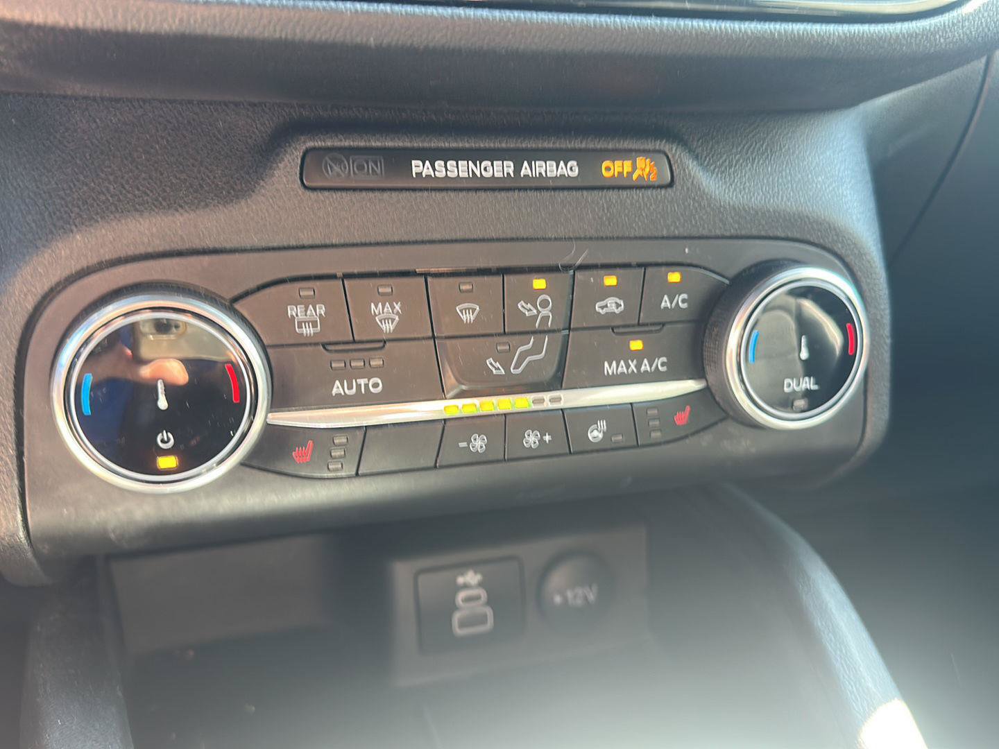 Used 2025 Ford Escape ST-Line Select AWD/4WD image 21