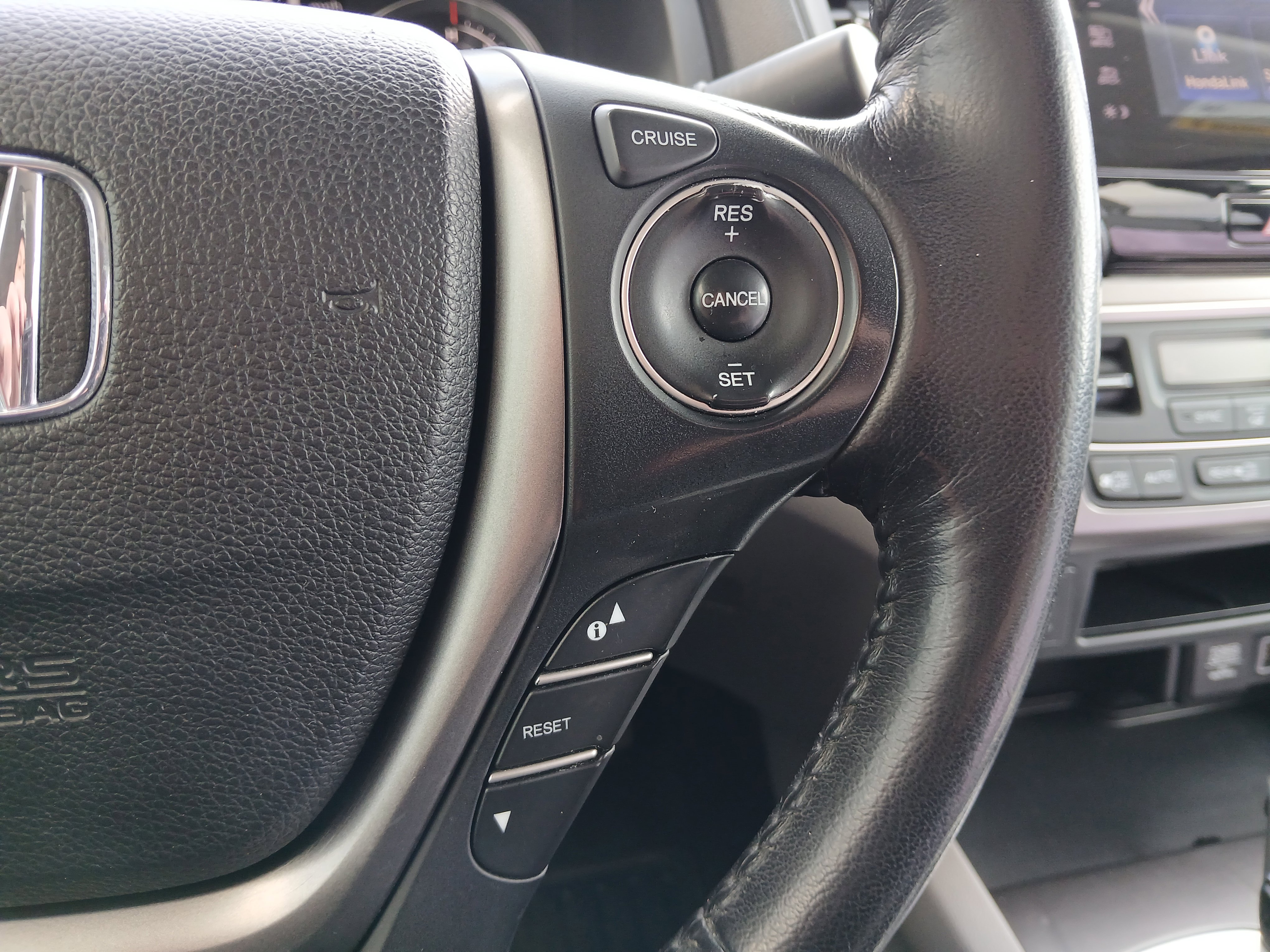 Used 2019 Honda Ridgeline RTL-T image 12