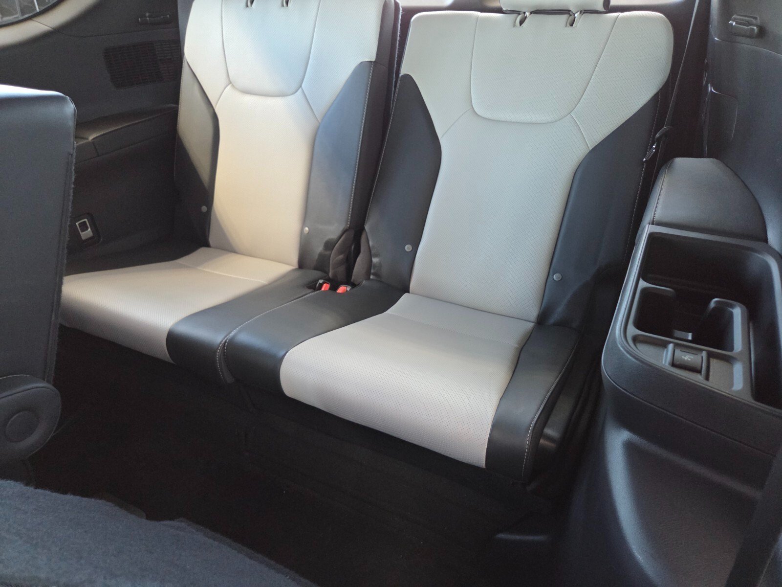 Used 2025 Lexus TX 500h AWD w/ Technology Package image 15