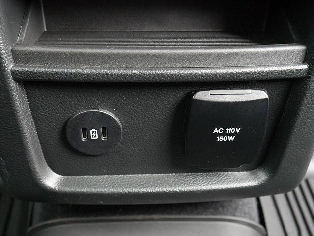 Used 2024 Ford Edge Titanium image 53