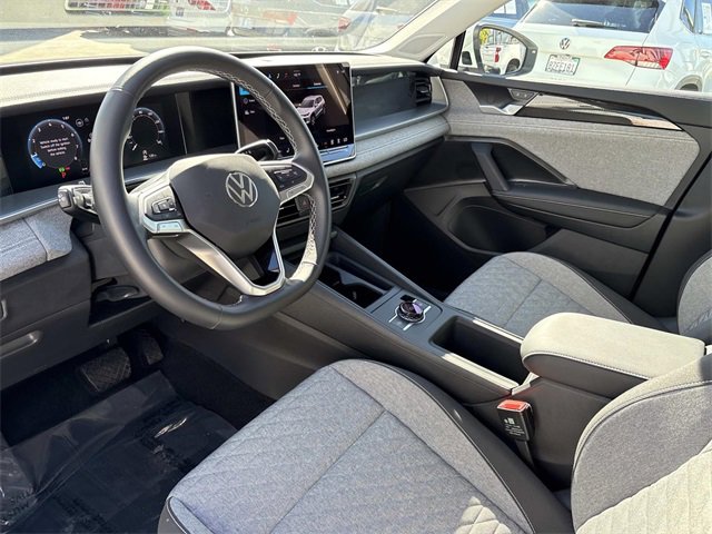 Used 2025 Volkswagen Tiguan S image 13