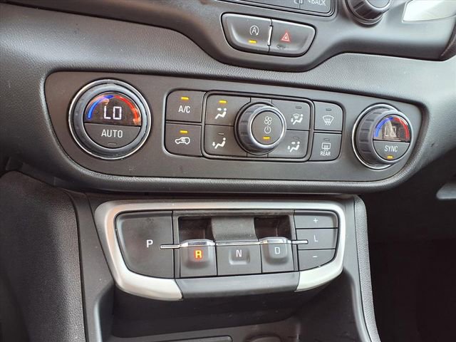 Used 2024 GMC Terrain SLT image 7