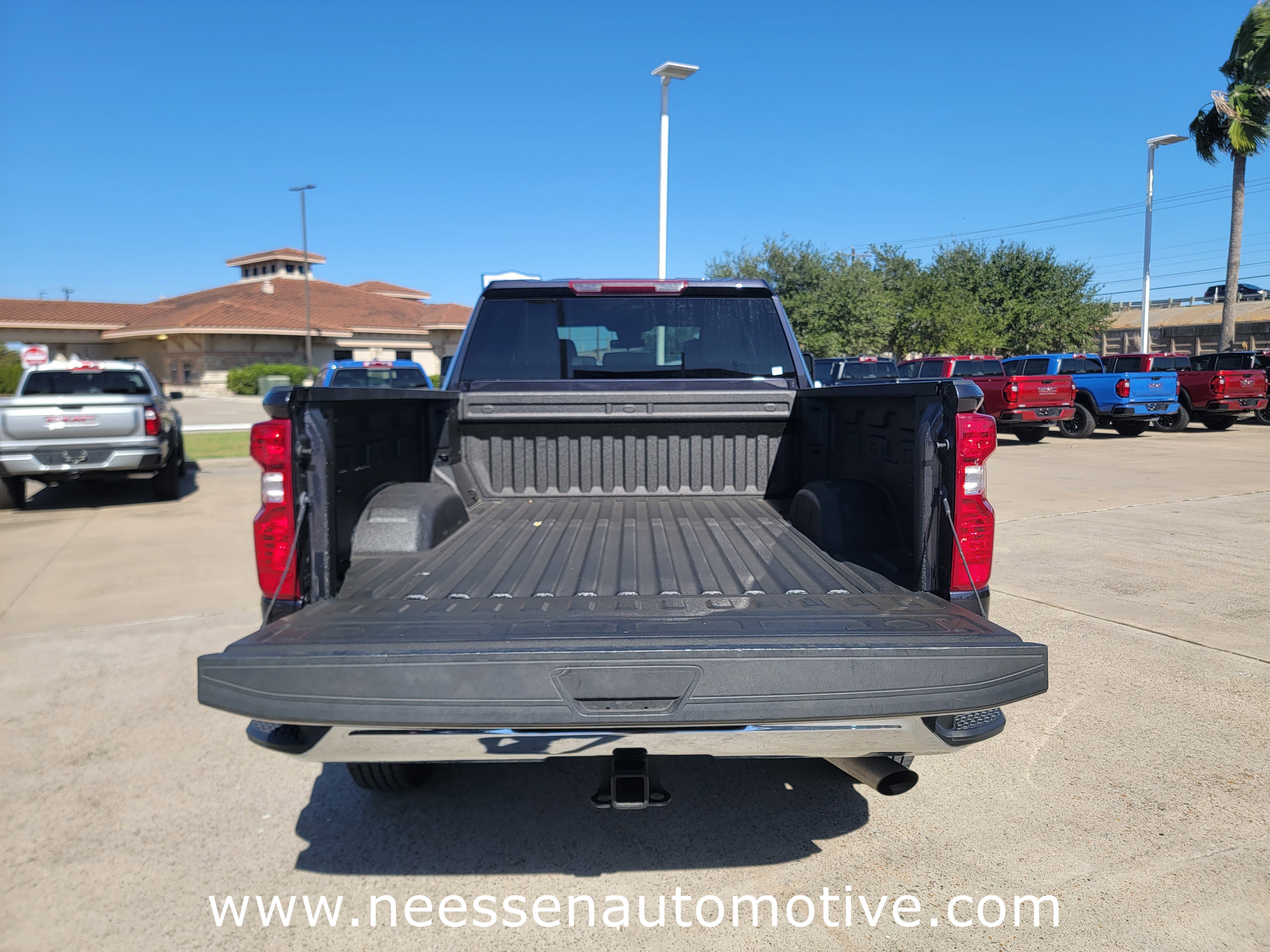 Used 2024 Chevrolet Silverado 2500 LT image 29