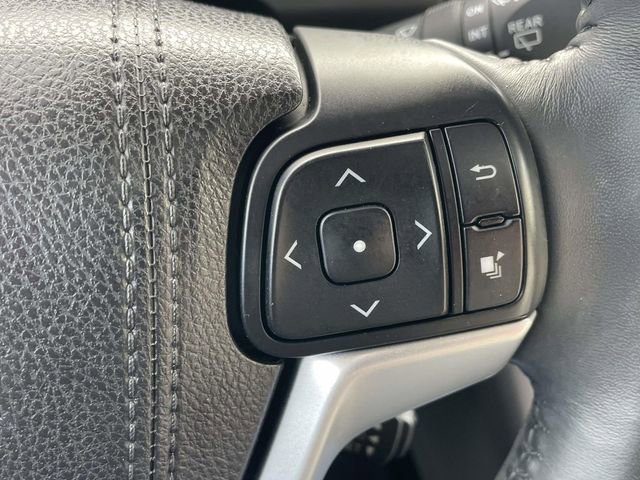 Used 2016 Toyota Highlander Limited image 22