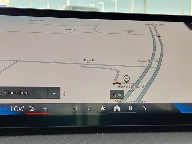 Certified 2025 BMW 330i Sedan w/ Convenience Package image 18