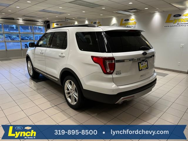 Used 2017 Ford Explorer XLT w/ Equipment Group 202A AWD/4WD image 24