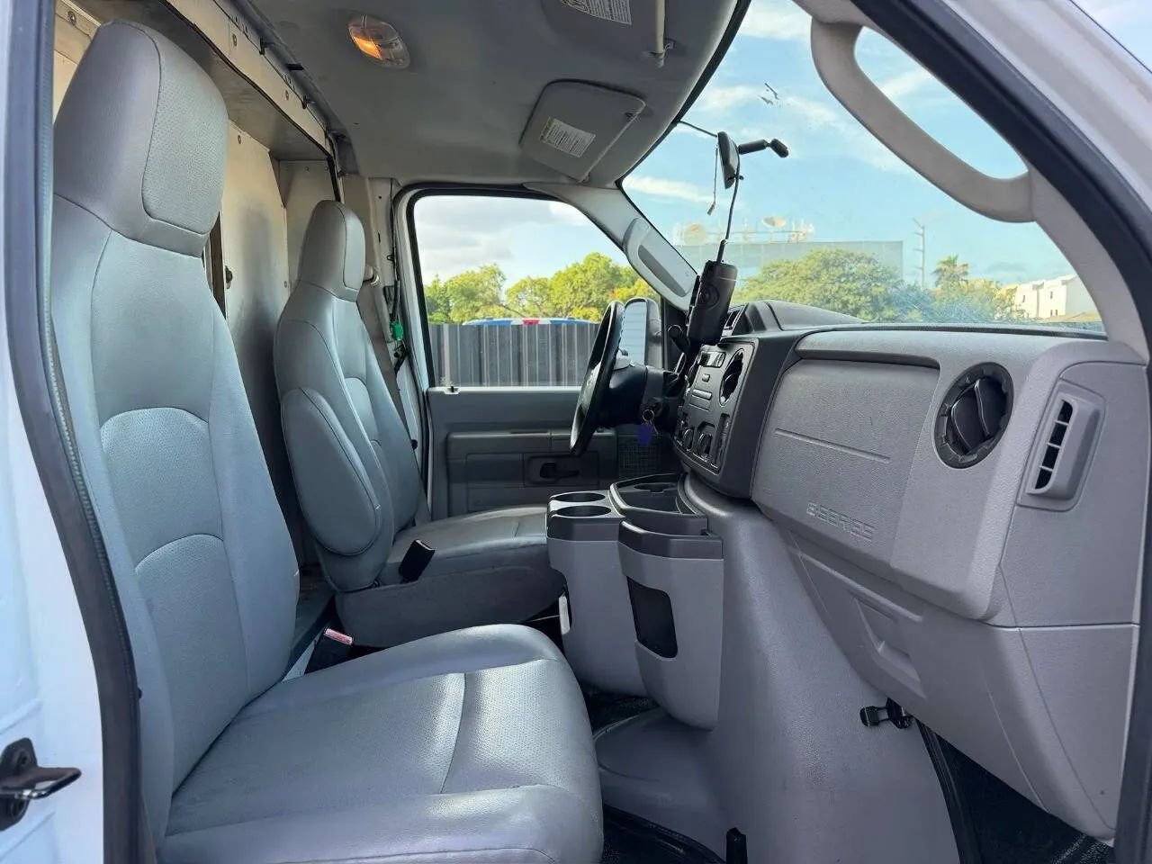 Used 2016 Ford E-350 and Econoline 350 Super Duty w/ Power Windows & Locks Group RWD image 10