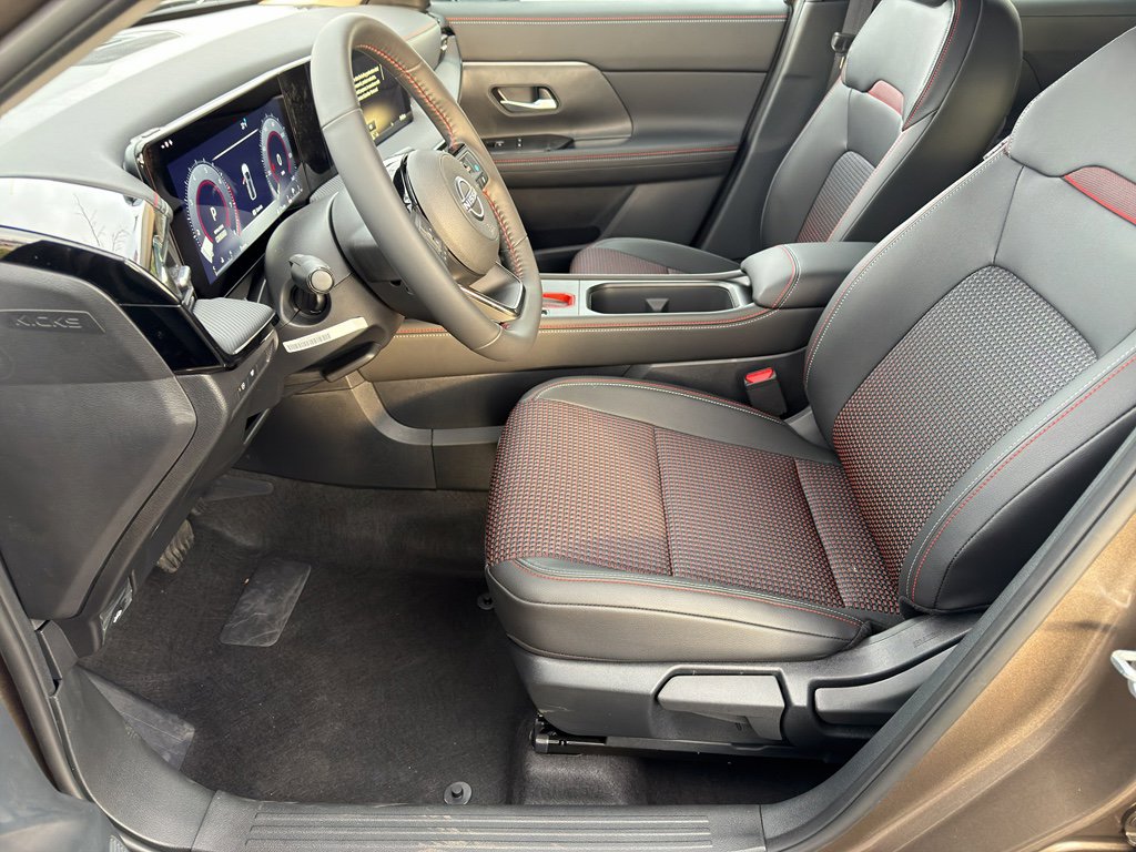 New 2026 Nissan Kicks SR w/ SR Premium Package image 16