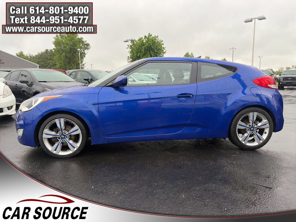 Used 2013 Hyundai Veloster w/ Tech Pkg FWD image 5