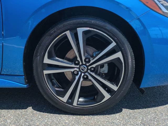Used 2023 Nissan Sentra SR w/ SR Premium Package FWD image 11