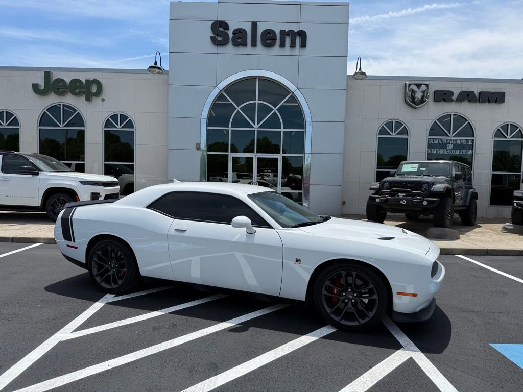 Used 2022 Dodge Challenger R/T Scat Pack w/ Driver Convenience Group RWD image 1