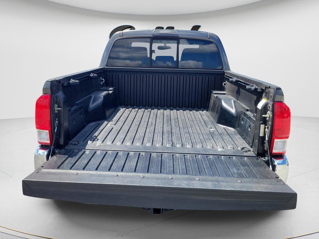 Used 2017 Toyota Tacoma SR5 w/ Tow Package image 12