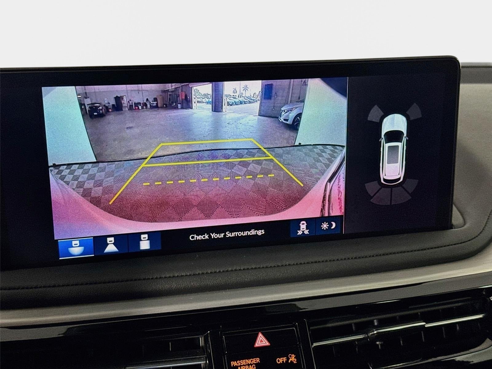 Used 2025 Acura MDX w/ Technology Package FWD image 17