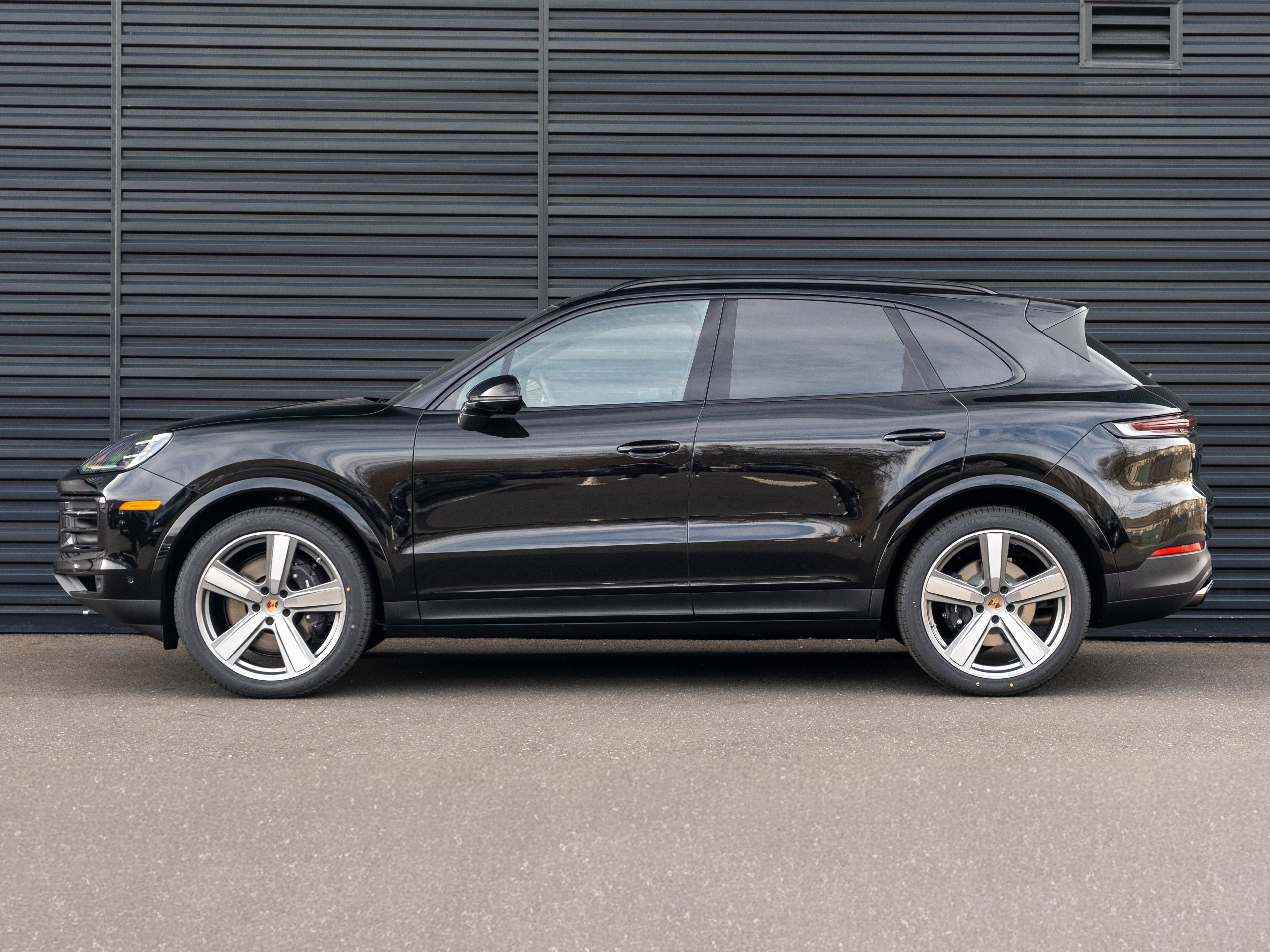 New 2026 Porsche Cayenne AWD/4WD image 2