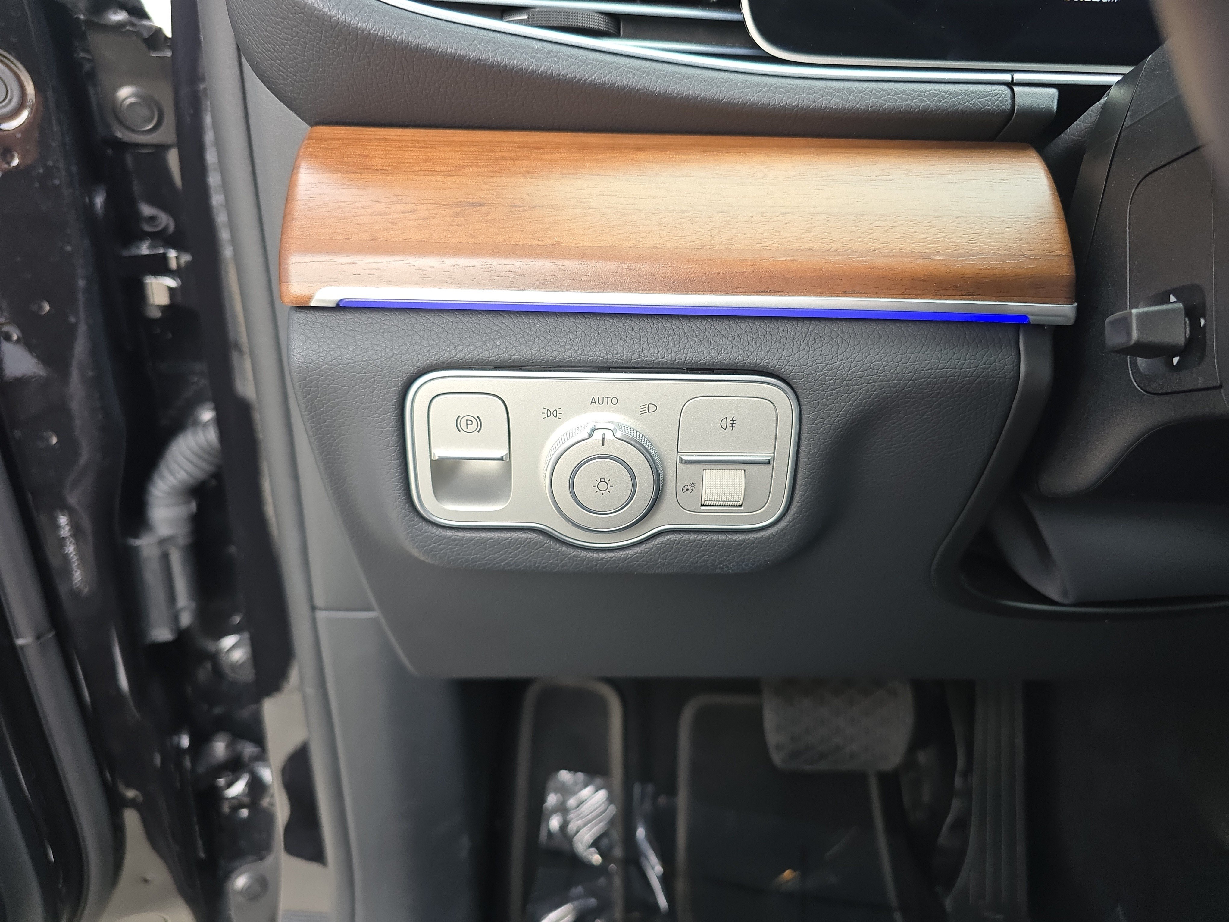 Certified 2025 Mercedes-Benz GLE 350 4MATIC image 36